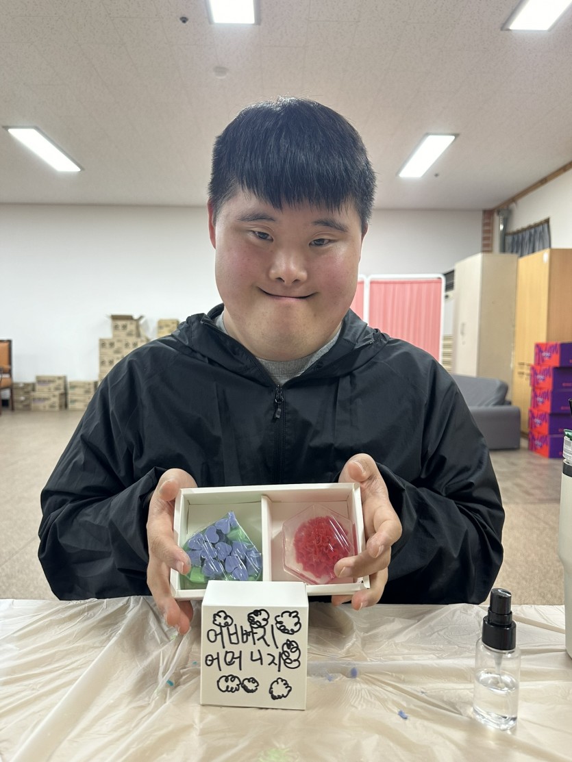 fe7cc30fbf85c9eaa165995f56a5367e_1760578817_6459.JPEG